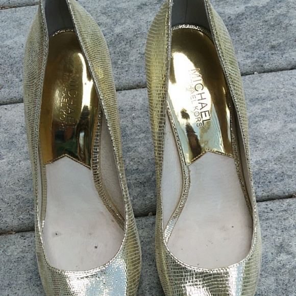 Michael Kors Erika Glitter Metallic Platform pump - Picture 3 of 4